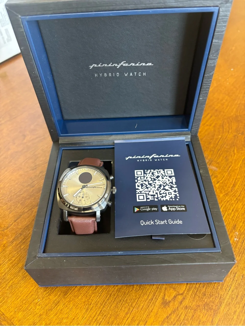 Pininfarina hybrid leather smartwatch